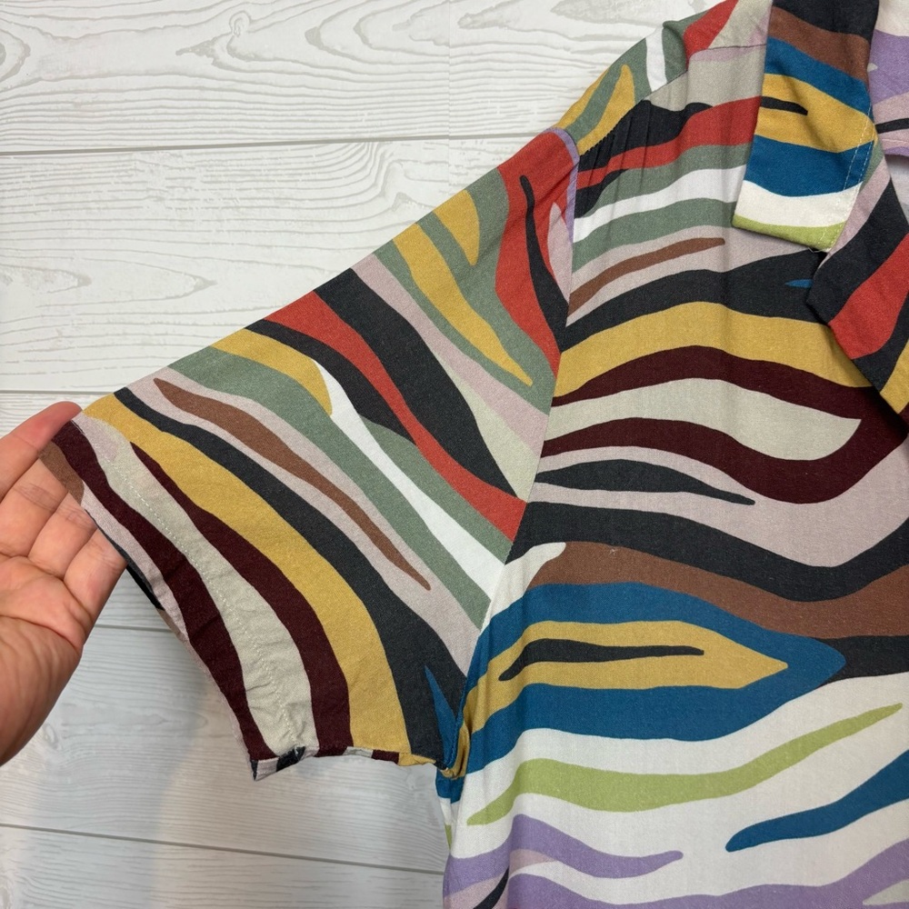 ASOS DESIGN MULTICOLOR BUTTON DOWN SHORT SLEEVE SIZE XL - Picture 2 of 6